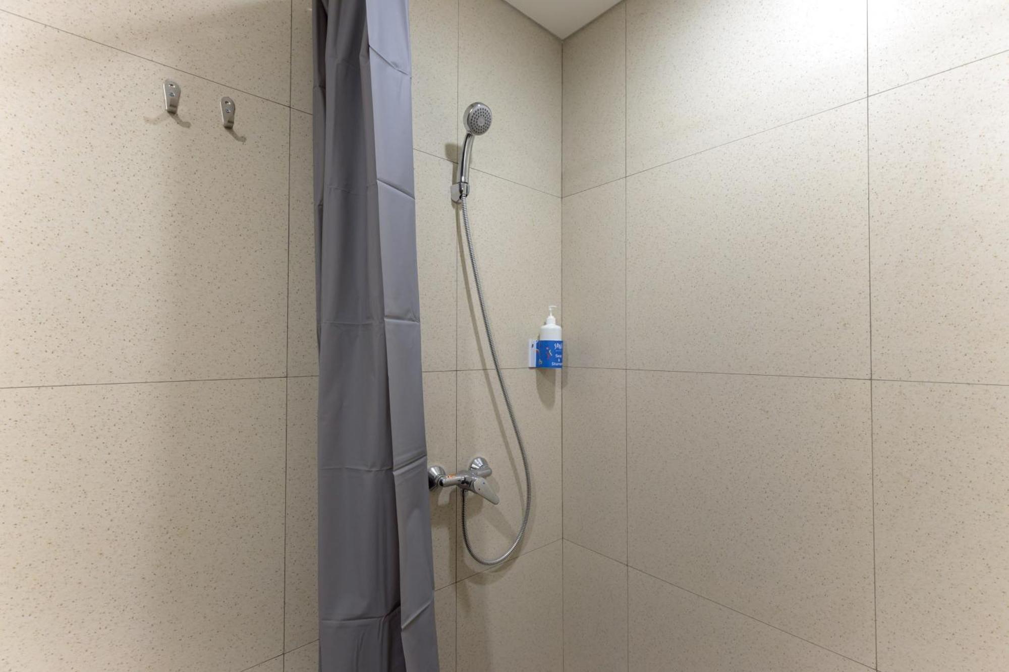 Sans Hotel Kelapa Gading Jakarta Buitenkant foto