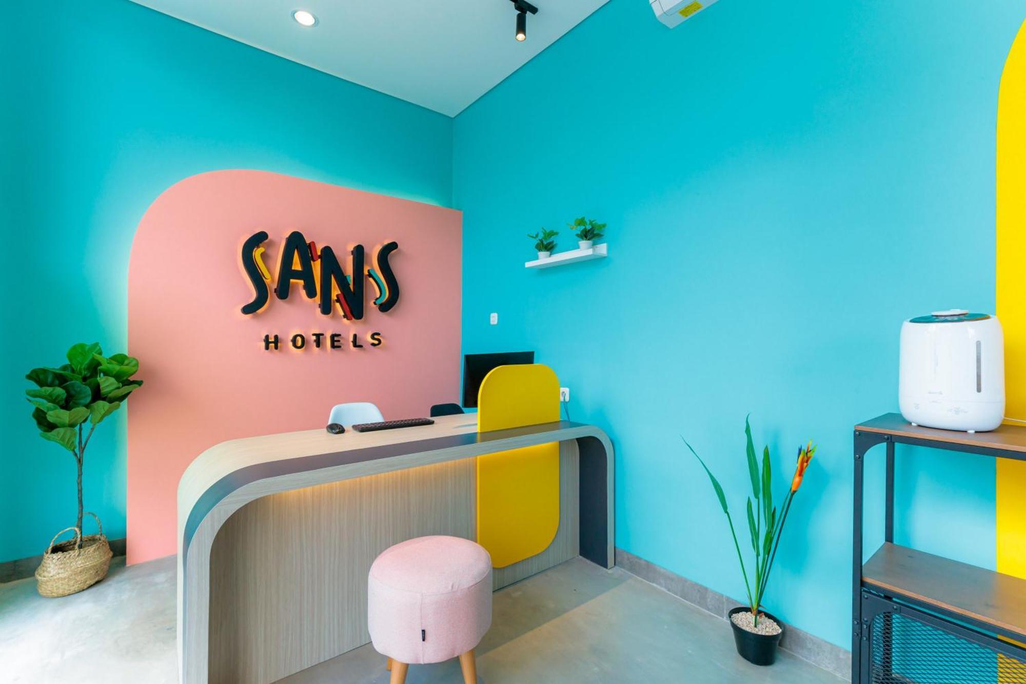 Sans Hotel Kelapa Gading Jakarta Buitenkant foto