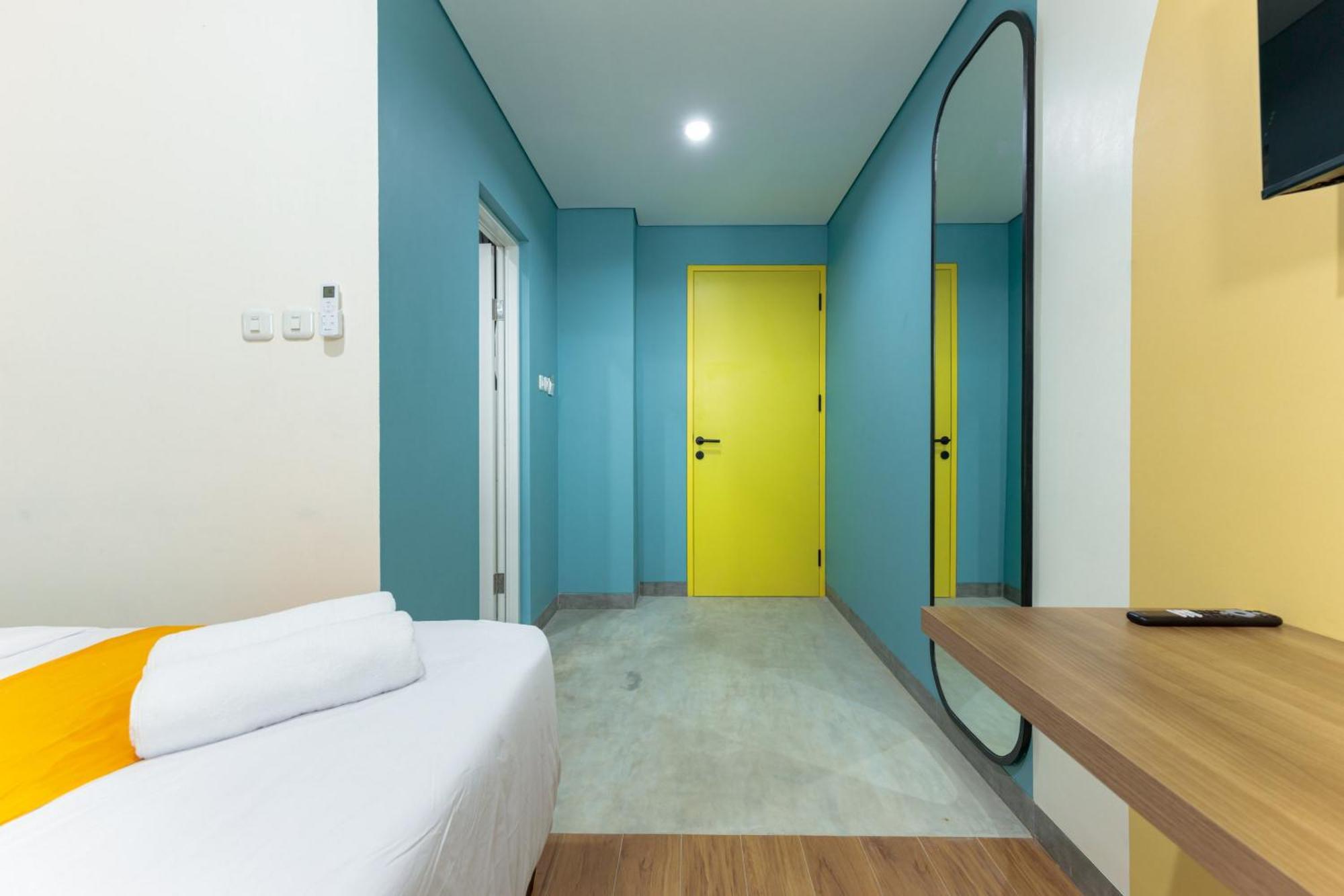 Sans Hotel Kelapa Gading Jakarta Buitenkant foto